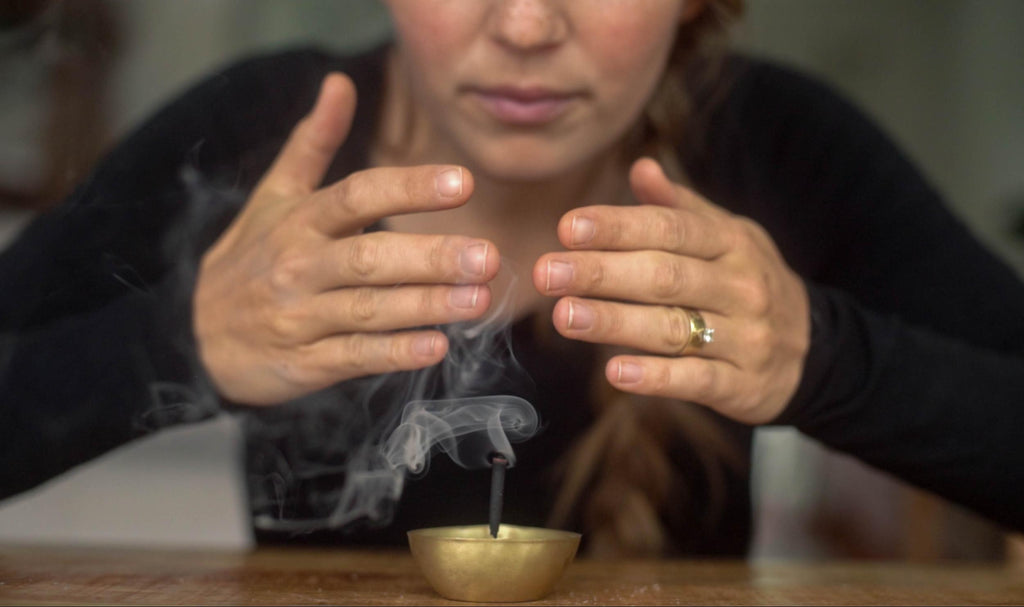 Make Your Own Incense for Healing, Ritual, & Pleasure