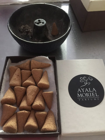 Aphrodisiac Perfume Making workshop – Ayala Moriel Parfums